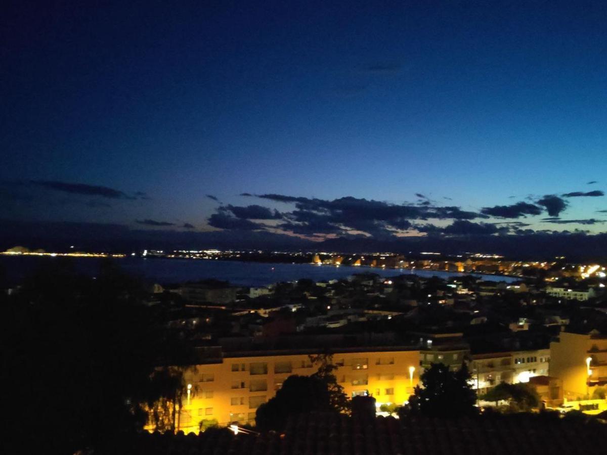 Can Blau روساس المظهر الخارجي الصورة